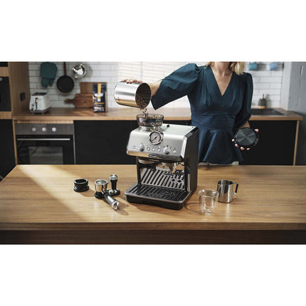 Machine à expresso DELONGHI Specialista Arte EC9155.MB inox