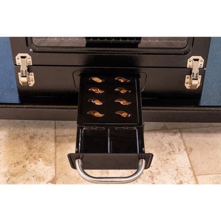 Barbecue gaz PITBOSS MEMPHIS 2.0, sur chariot , une zone de cuisson gaz, une charbon et un fumoir électrique 3 étages.