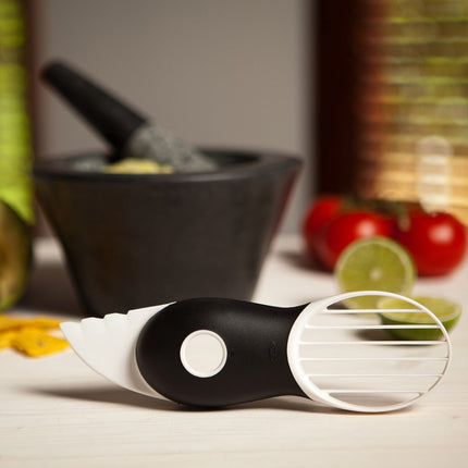 Coupe fruits OXO Coupe-avocat 3 en 1 blanc