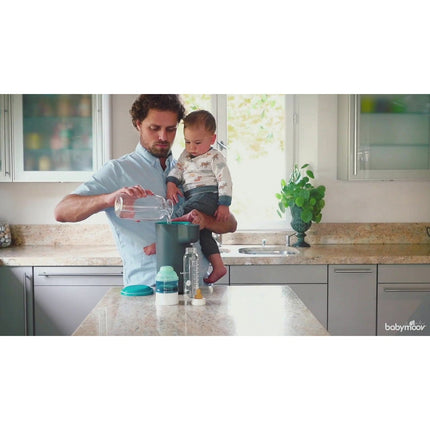 Préparateur biberon BABYMOOV biberon milky now