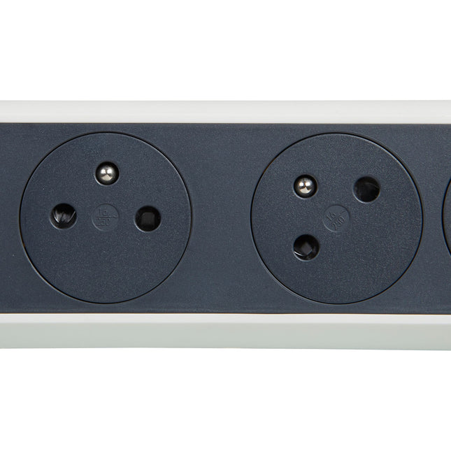 Multiprise LEGRAND FB 4X2P+T PREMIUM ROTATIVE ET FIXABLE 1.