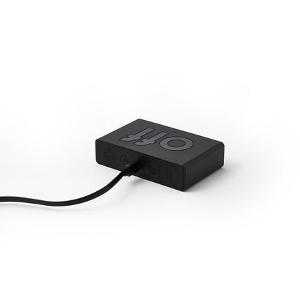 Réveil LEXON Flip Classic Rechargeable en USB-C