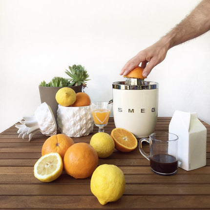 Presse-agrumes SMEG CJF11CREU Crème
