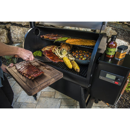 Barbecue pellet TRAEGER Pro 780 noir sur chariot, grille haute 76x18 cm, grille basse 76x48 cm
