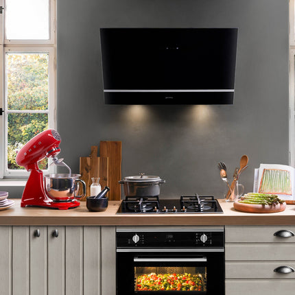 Hotte décorative murale inclinée SMEG KV26N