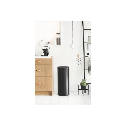 Poubelle de cuisine manuelle BRABANTIA Touch Bin new 30L matt steel