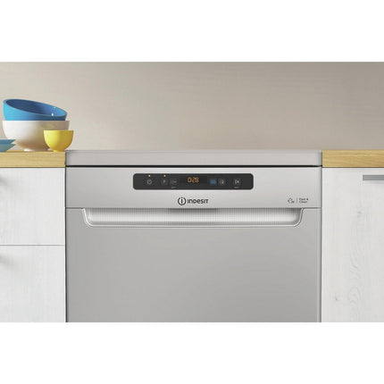 Lave vaisselle 60 cm INDESIT I3FD654S