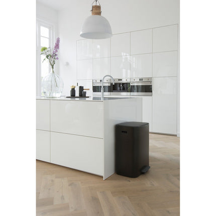 Poubelle de cuisine tri sélectif BRABANTIA à Pédale Bo 2X30L Matt Black