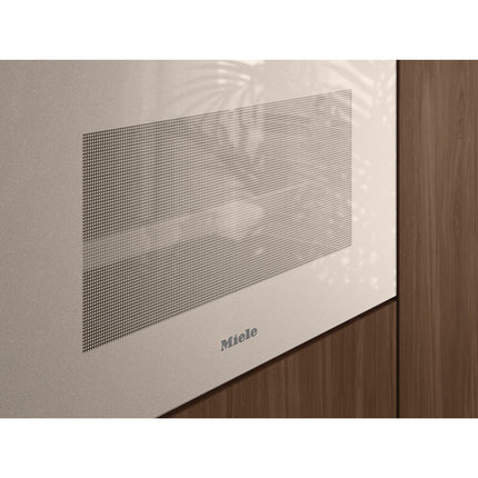 Four encastrable MIELE H 7440 BMX PeBe