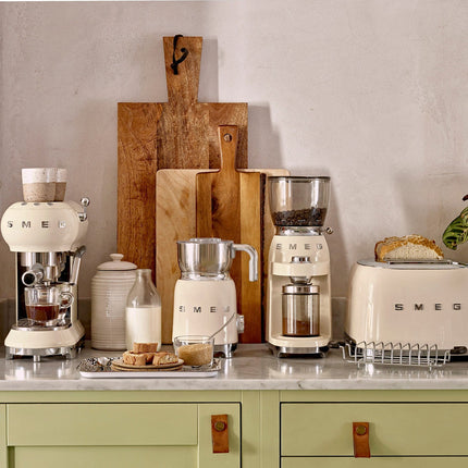 Moulin à café SMEG CGF11CREU