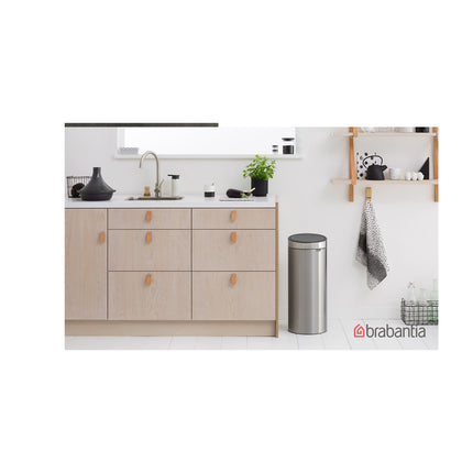 Poubelle de cuisine manuelle BRABANTIA Touch Bin new 30L matt steel