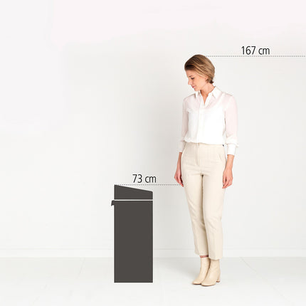 Poubelle de cuisine manuelle BRABANTIA Touch bin 40L Matt Steel