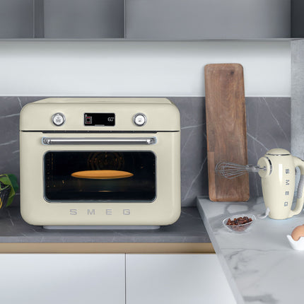 Mini four SMEG COF01