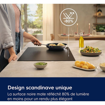 Plaque induction ELECTROLUX EIS87553IZ SaphirMatt 80cm Anti-rayures et Zone Flex