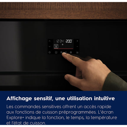 Four encastrable ELECTROLUX EOM7P10H Pyrolyse Chaleur tournante et Rails télescopiques 72L