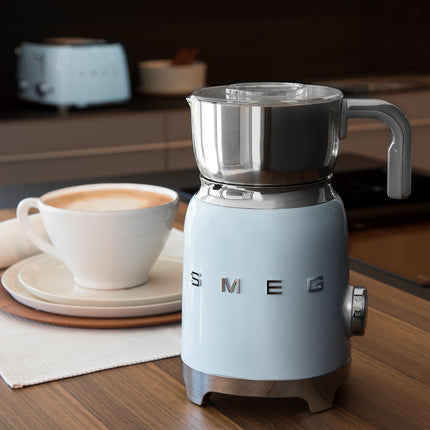 Chocolatière SMEG MFF11
