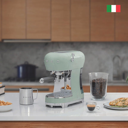 Machine à expresso SMEG ECF02