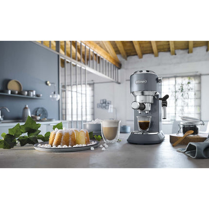 Machine à expresso DELONGHI Dedica Arte EC785.AE bleu + kit barista