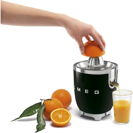 Presse-agrumes SMEG CJF01