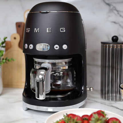 Cafetière filtre SMEG Noir Mat DCF02BLMEU