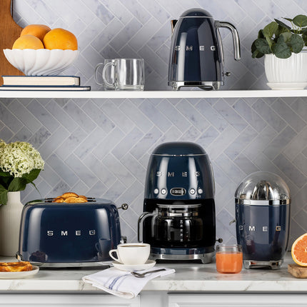 Presse-agrumes SMEG CJF11NBEU bleu
