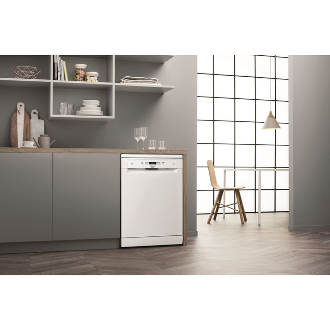 Lave vaisselle 60 cm HOTPOINT HFC3T232WG