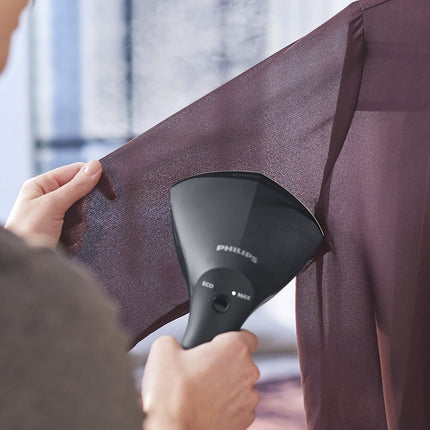 Défroisseur vapeur PHILIPS GC800/80 Série 8000