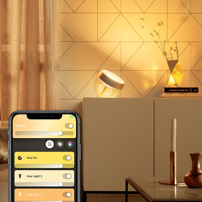 Lampe connectée PHILIPS HUE W&C Iris gold Ed. spéciale