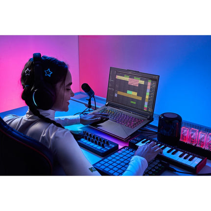 PC Gamer ASUS Rog Strix 18" WQXGA 240Hz AMD Ryzen 9 8940HX Nvidia GeForce RTX 5070 32 Go RAM DDR5 SSD 1 To