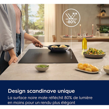 Plaque induction ELECTROLUX EIS87553IZ SaphirMatt 80cm Anti-rayures et Zone Flex