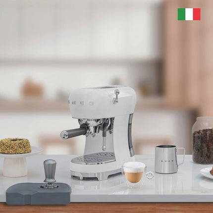 Machine à expresso SMEG ECF02