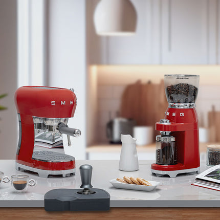 Machine à expresso SMEG ECF02