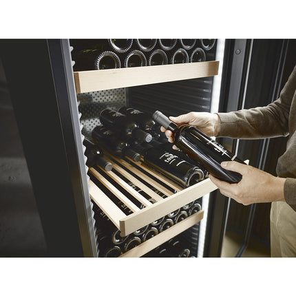 Cave à vin vieillissement LIEBHERR WKP196