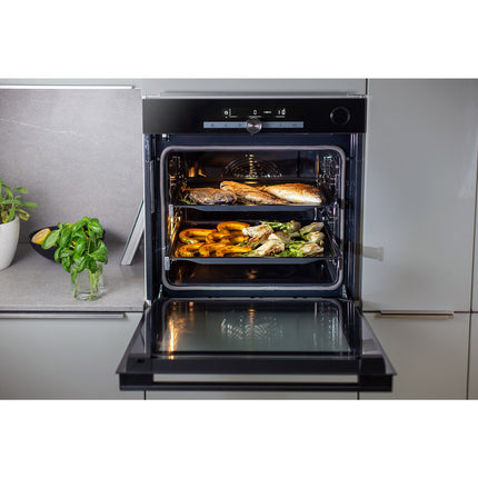 Four encastrable fonction vapeur HISENSE O643PG