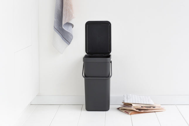 poubelle-de-cuisine-manuelle-brabantia-waste-bin-sort-go-16l-grey