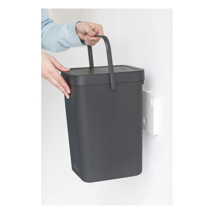 poubelle-de-cuisine-manuelle-brabantia-sort-go-12l-grey