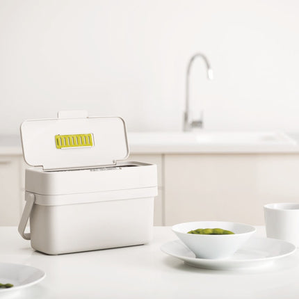 composteur-de-cuisine-joseph-joseph-de-table-food-waste-caddy