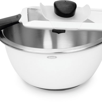 mandoline-oxo-a-main