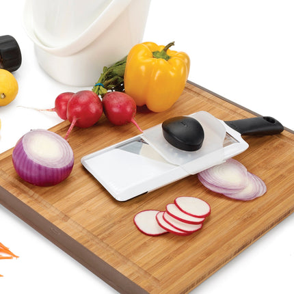 mandoline-oxo-a-main