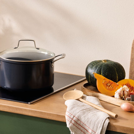 faitout-le-creuset-24cm-ceramique-essentielle