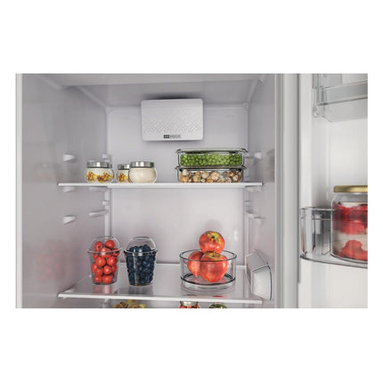 refrigerateur-1-porte-encastrable-whirlpool-whsd18a011a2fr