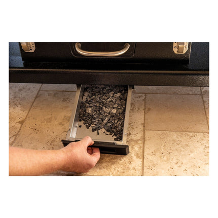 barbecue-gaz-pitboss-memphis-2-0-sur-chariot-une-zone-de-cuisson-gaz-une-charbon-et-un-fumoir-electrique-3-etages