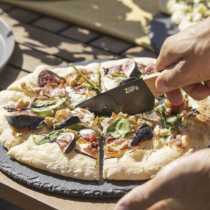 ziipa-couteau-a-pizza-avec-roulette-aquino
