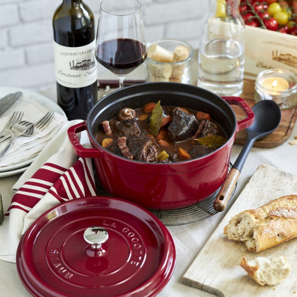 cocotte-staub-24-cm-bordeaux