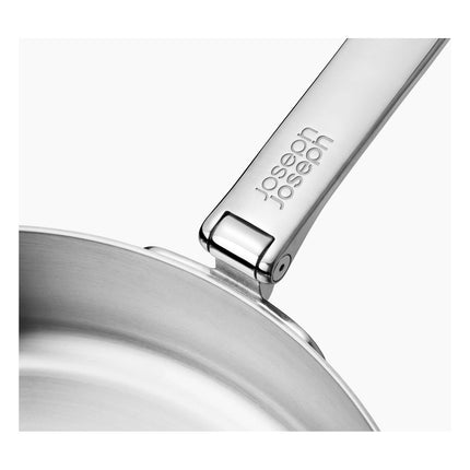 poele-joseph-joseph-space-avec-poignee-pliante-inox