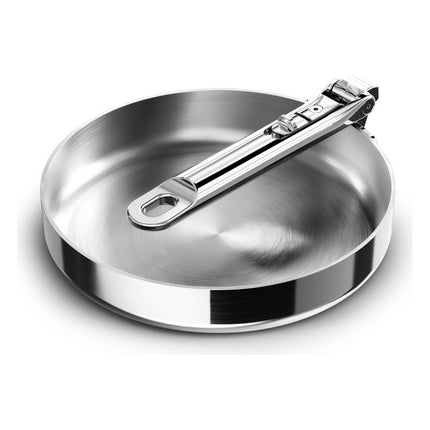poele-joseph-joseph-space-avec-poignee-pliante-inox