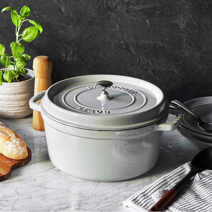 cocotte-staub-24cm-truffe-blanche-fonte