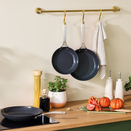 poele-le-creuset-ceramique-essentielle