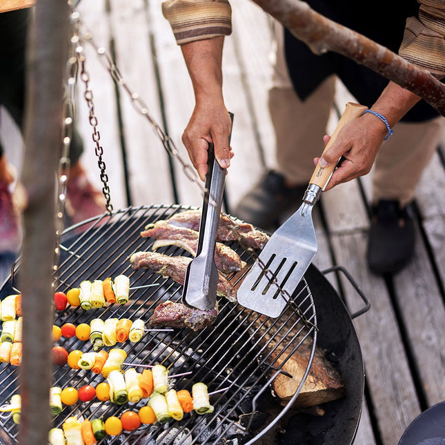 ustensile-barbecue-opinel-barbecue-brochable