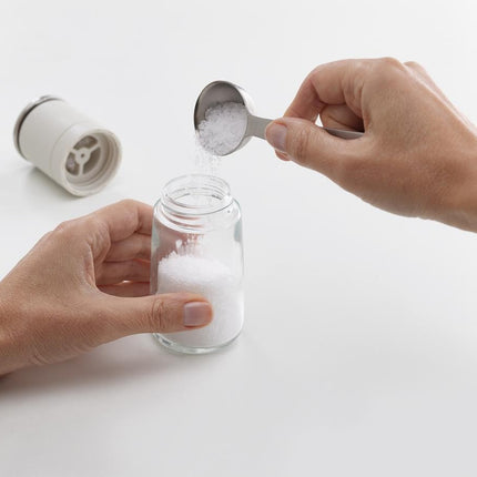 duo-moulins-a-poivre-et-sel-joseph-joseph-duo-sel-et-poivre-anti-deversement